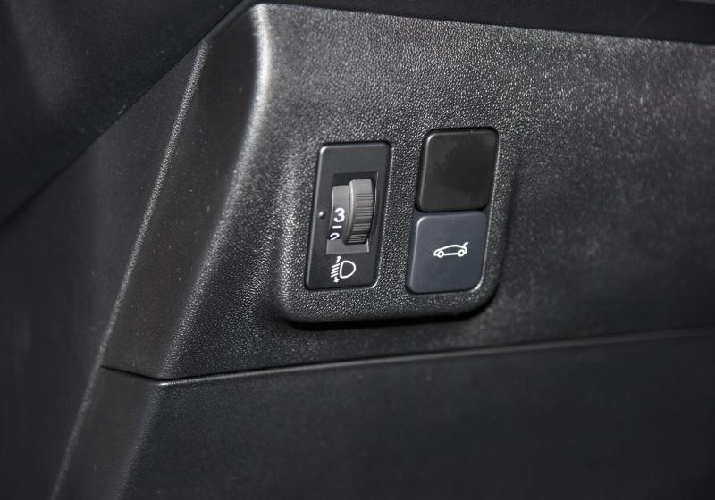 2016�� 1.6L �Զ����ʰ�