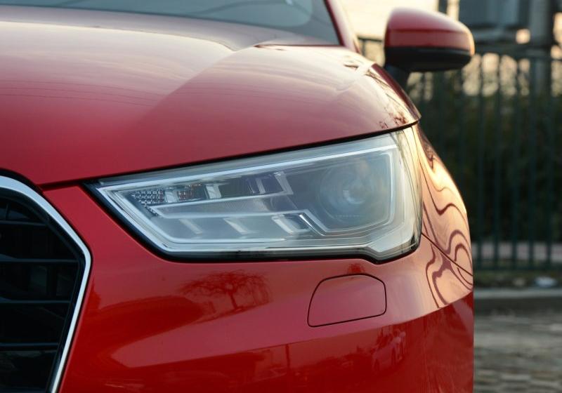 2016 30 TFSI Sportback S Line˶