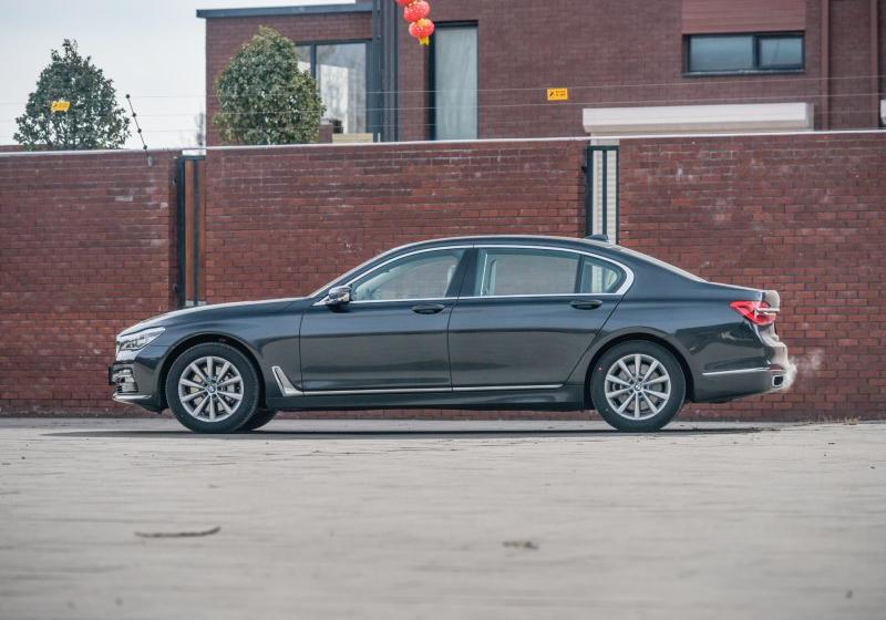 2016�� 730Li ������