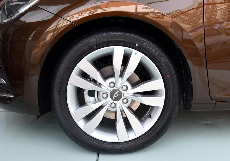 2016�� 1.5L �Զ��쳱��