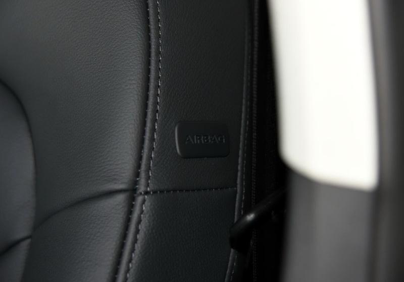 2016�� 30 TFSI ������