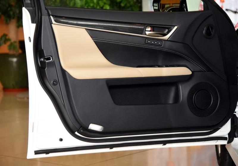 2016�� 300h ���Ȱ�