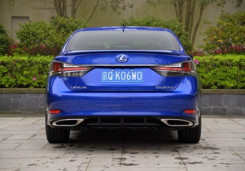 2016�� 200t F SPORT