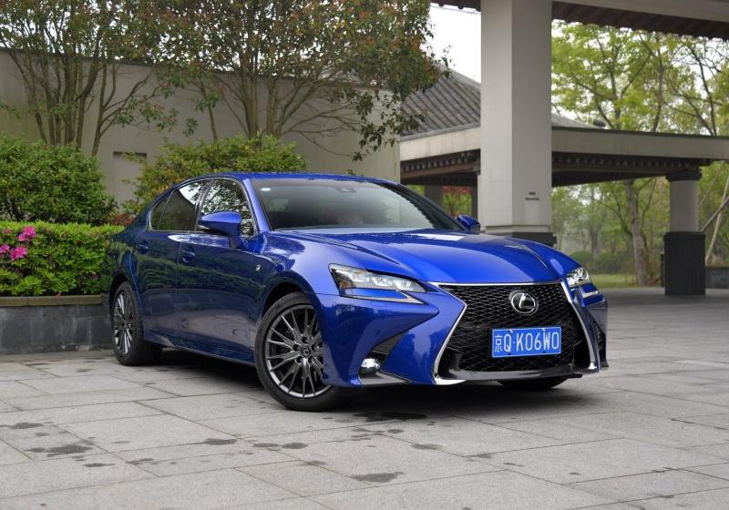 2016�� 200t F SPORT