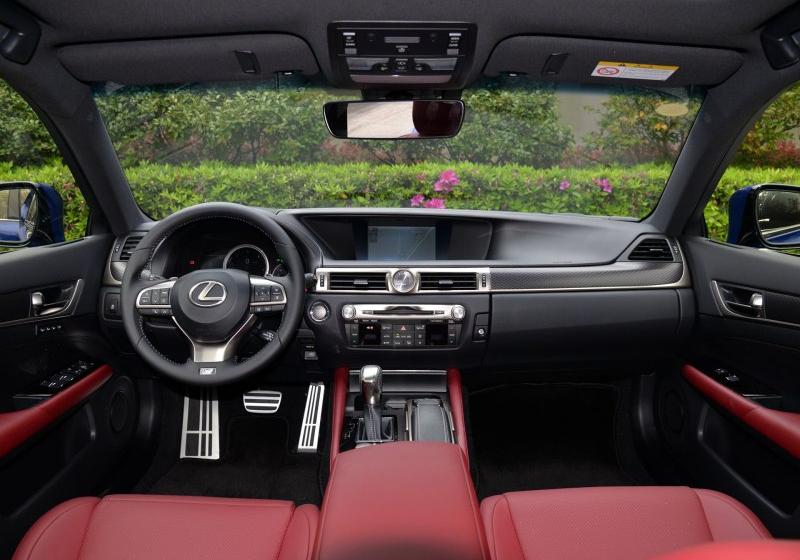 2016�� 200t F SPORT