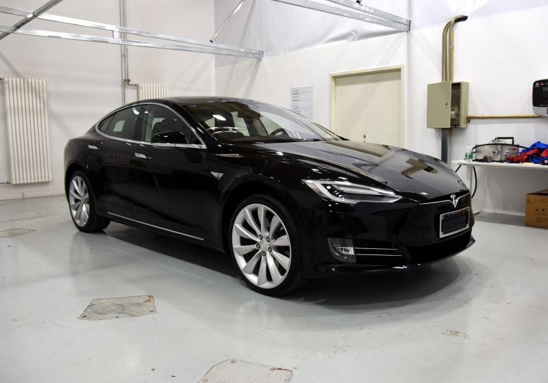 2016 MODEL S 90D