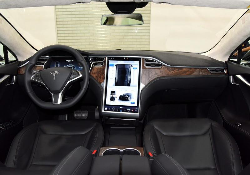 2016�� MODEL S 90D