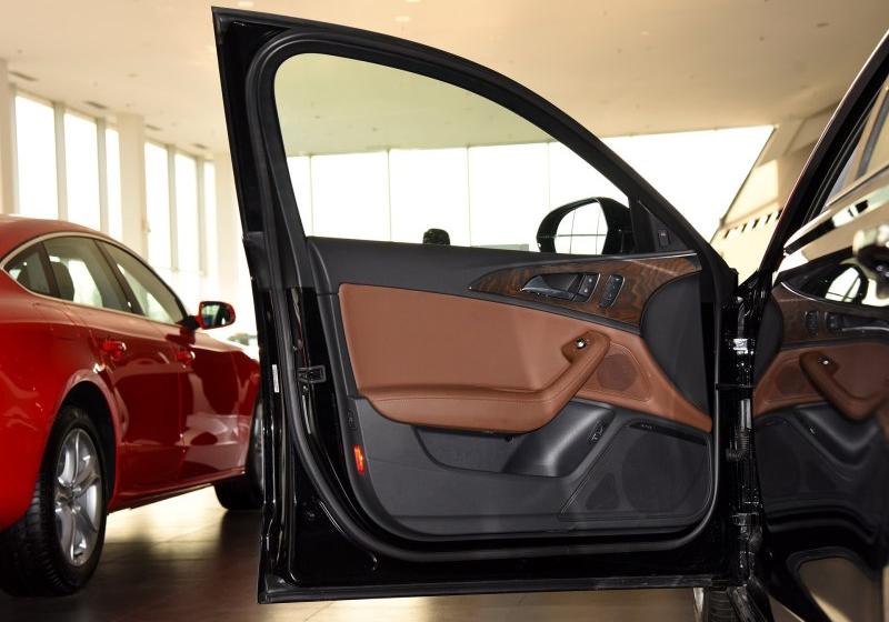 2016�� 50 TFSI quattro ������