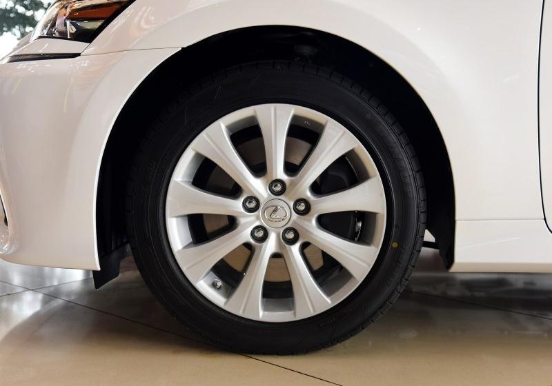 2016�� 300h ���Ȱ�