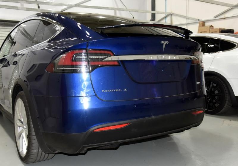 2016 MODEL X 90D