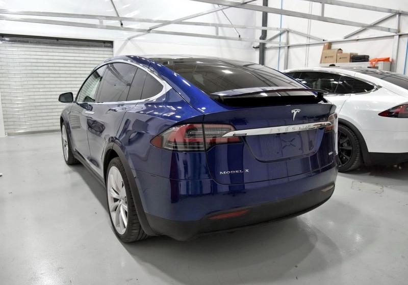 2016 MODEL X 90D