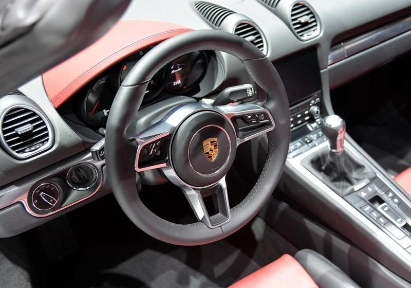 2016 718 Boxster 2.0T