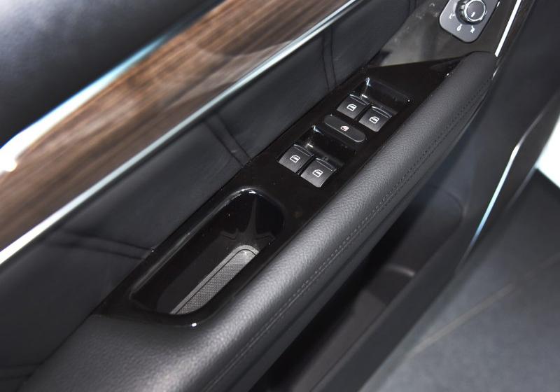 2016�� 1.5T �ֶ�������Ӣ��