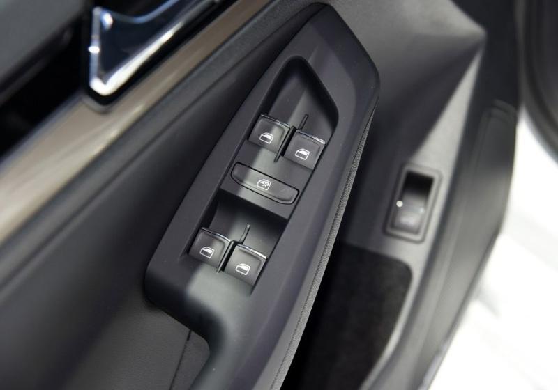 2016�� 230TSI 25��������