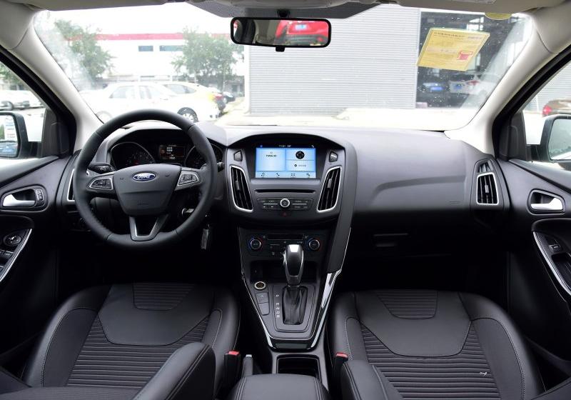 2017  EcoBoost 180 ԶӢ