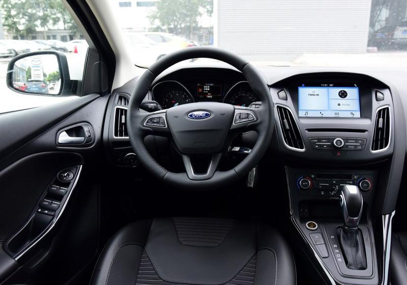 2017  EcoBoost 180 ԶӢ