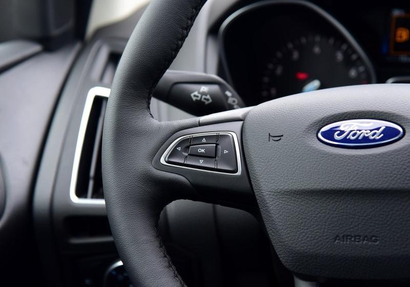 2017  EcoBoost 180 ԶӢ