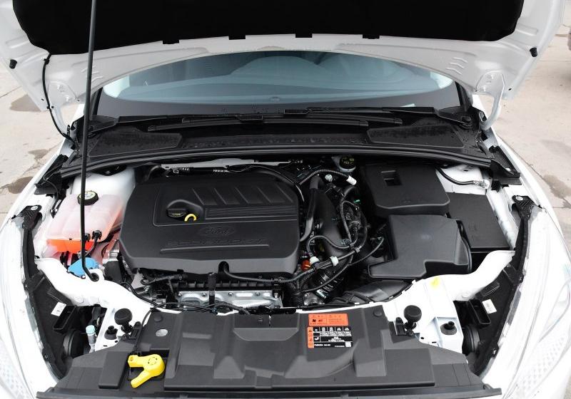 2017  EcoBoost 180 ԶӢ