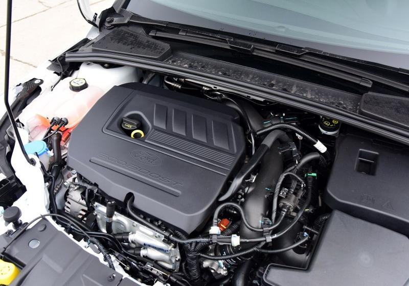 2017  EcoBoost 180 ԶӢ