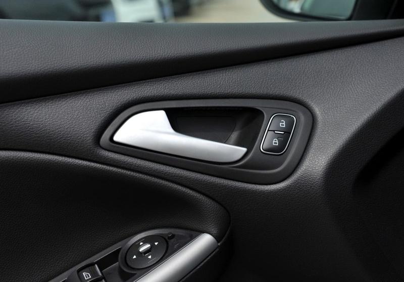 2017  EcoBoost 180 Զ˶