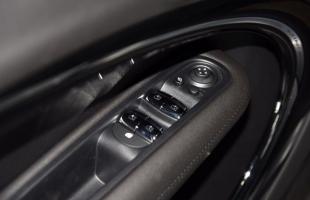 �Ŵ�����