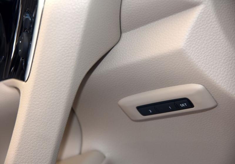 2016  2.5L XV-VIP콢