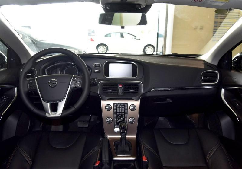 2017 Cross Country 1.5T T3 Ű