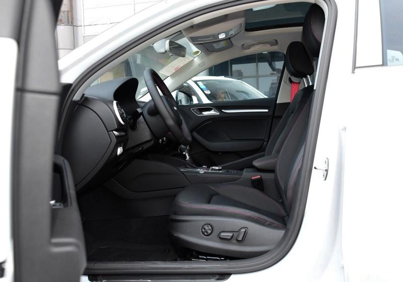 2016 Limousine 35 TFSI ر