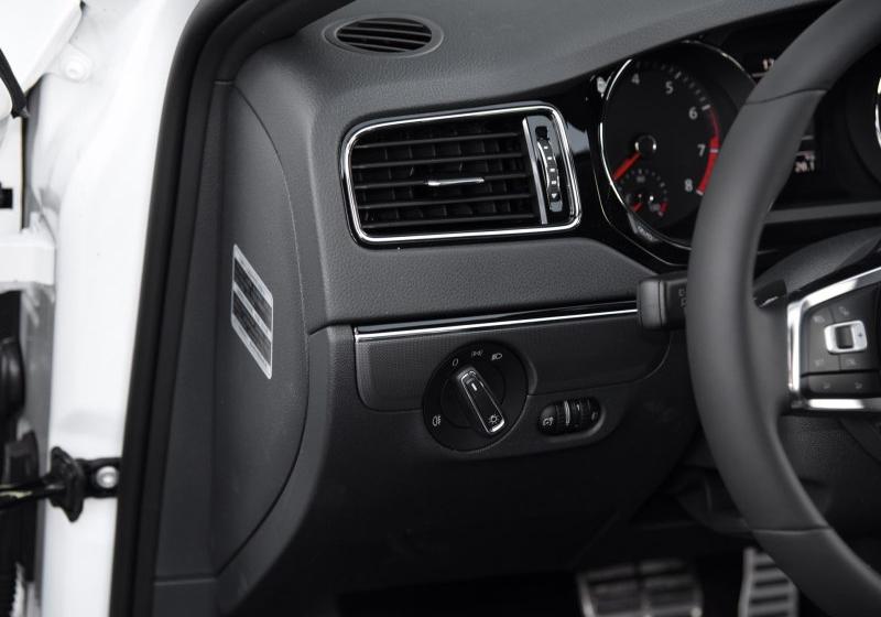 2016 280TSI ԶR-Line