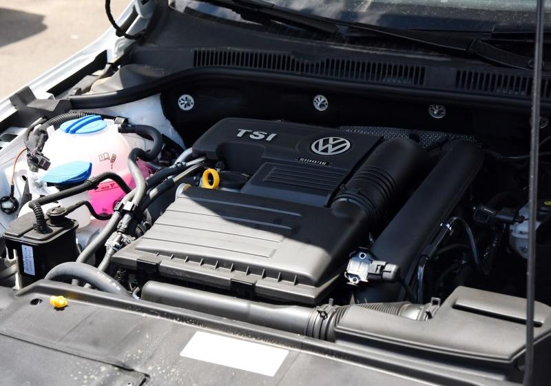 2016 280TSI ԶR-Line