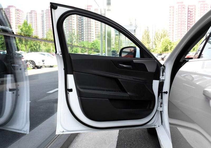 2017�� 2.0T 200PS R-Sport