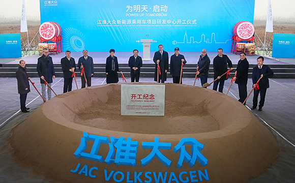 101817374e259eeb373855.jpg 839851502758243192.jpg