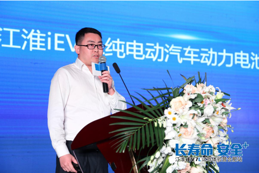 241945418edb7833082842.png blob.png