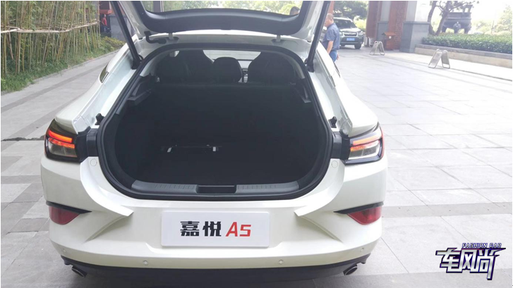 19050649b0905e5edc7390.png blob.png