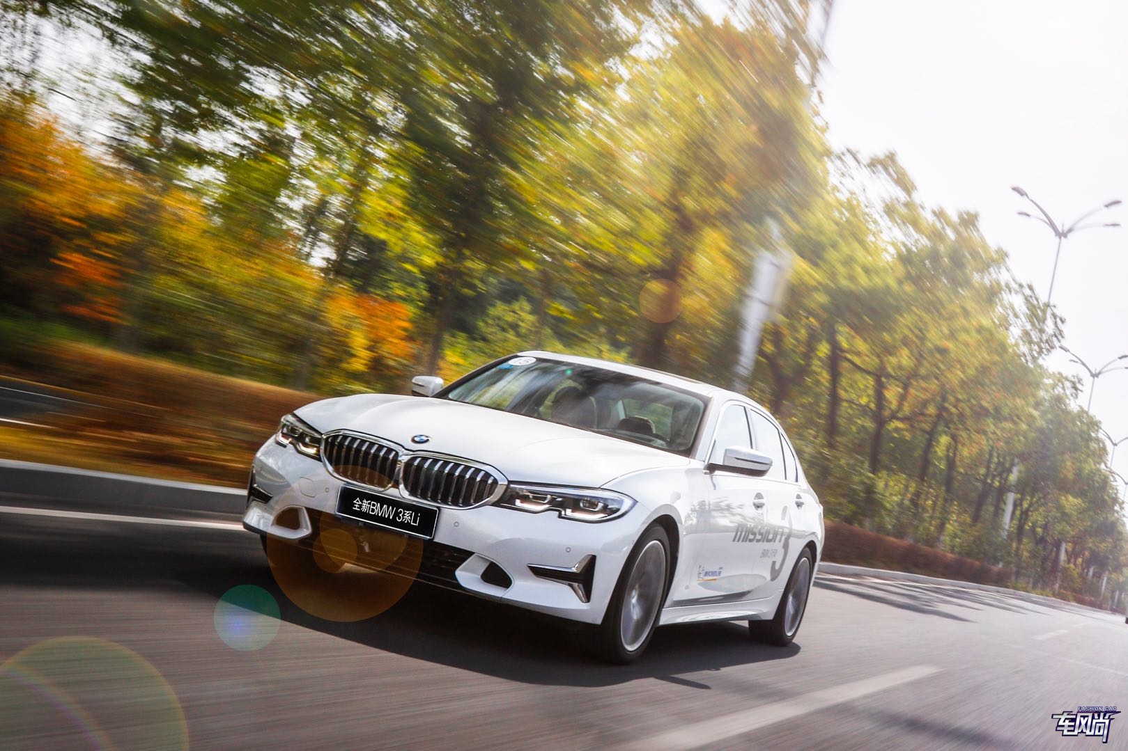 060107423ac1a88eae0355.jpg 6.全新BMW 3系Li风景试驾.jpg