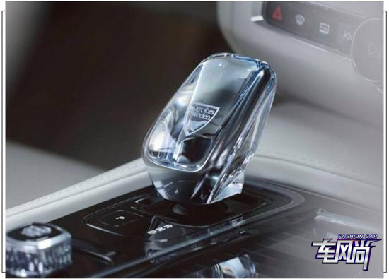 28001335dac8e70a359876.png blob.png