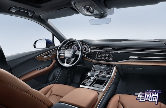 28192024a76ef2a5ed9740.jpg 6. 富有科技感的三屏全界面智能交互系统.jpg