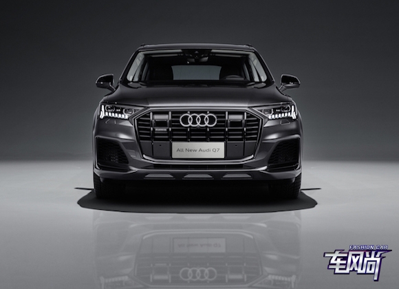 0720093612a8e109647407.jpg 1.全场景豪华至强无畏SUV全新奥迪Q7无畏上市.jpg