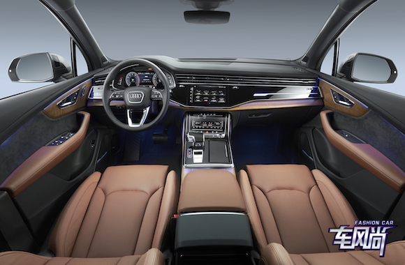 072016107b9c6234a98063.jpg 6.全新奥迪Q7以全面升级的内饰设计及豪华装备带来多维感官的舒适享受.jpg