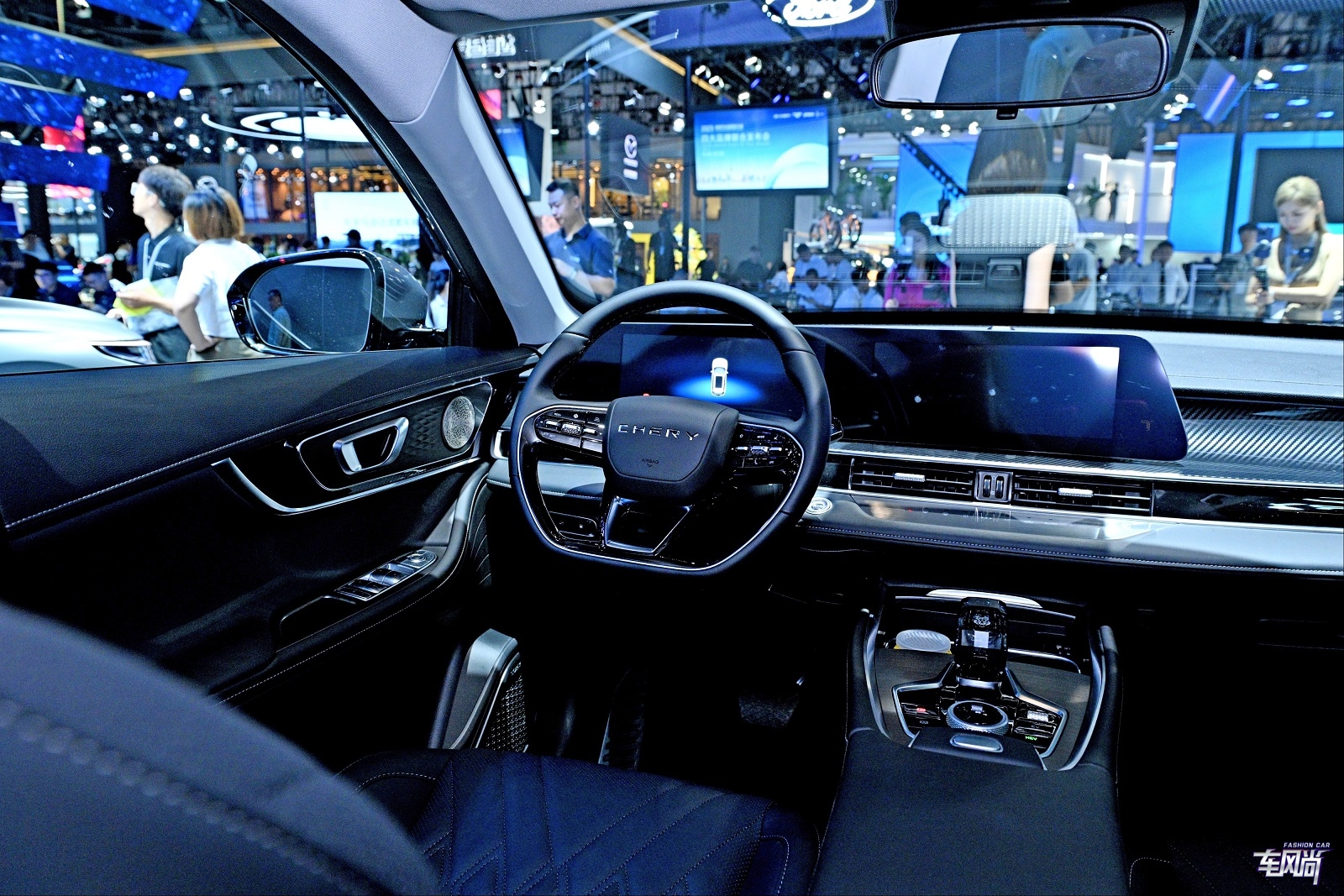 4-瑞虎7新能源冠军版展车内饰?.jpg
