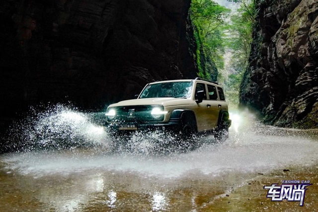 1108585491ca58c1f09904.jpg 16.jpg