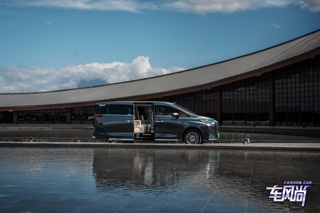 14091321bb33c041a02256.jpg 4.jpg